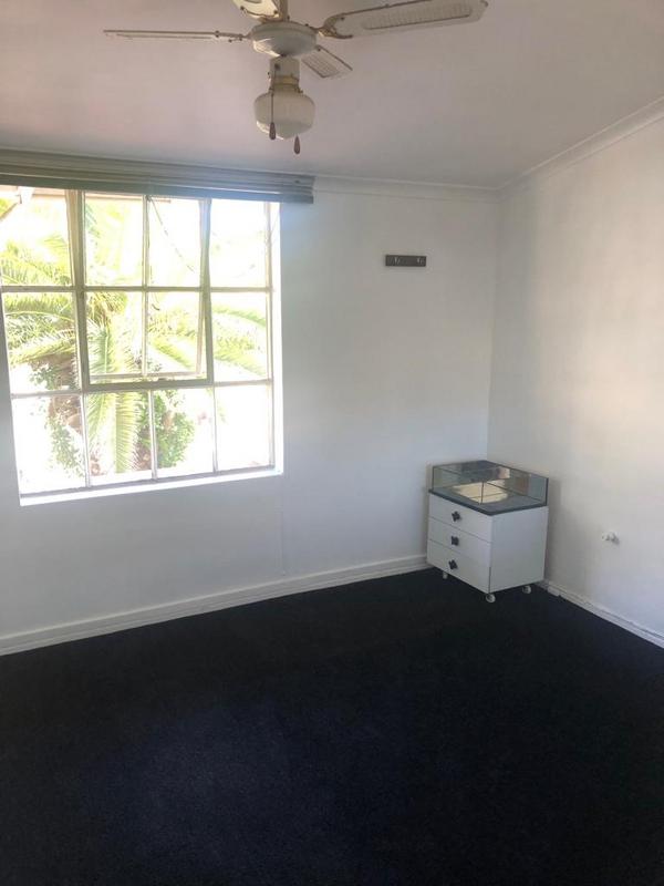 2 Bedroom Property for Sale in Lakeside Western Cape